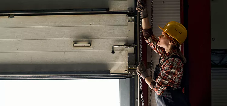 Addressing Common Garage Door Stoppage Issues in La Ca, CA