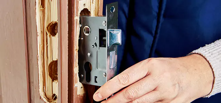 Garage Door Lock Replacement La Ca